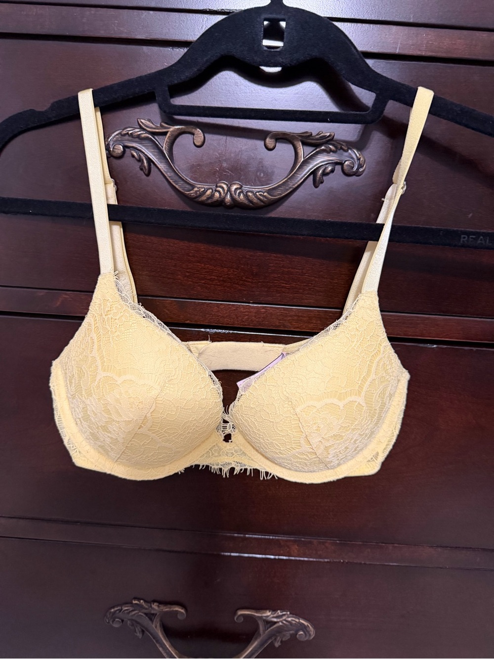 Victoria's Secret Yellow Lace Push-Up Bra